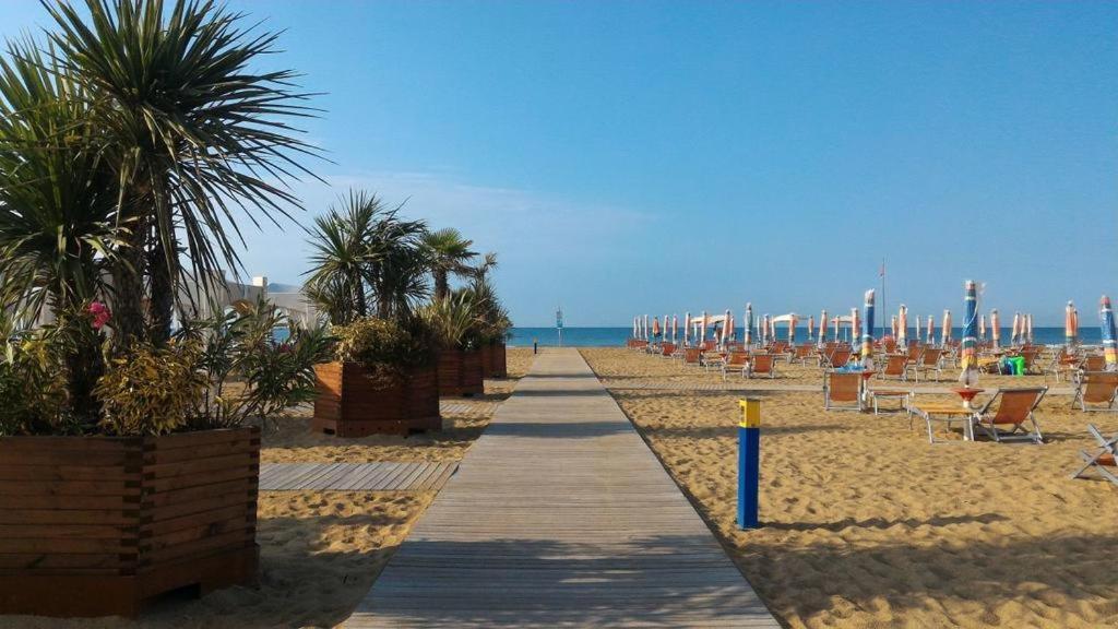 Flat Bibione Apartment Exterior photo